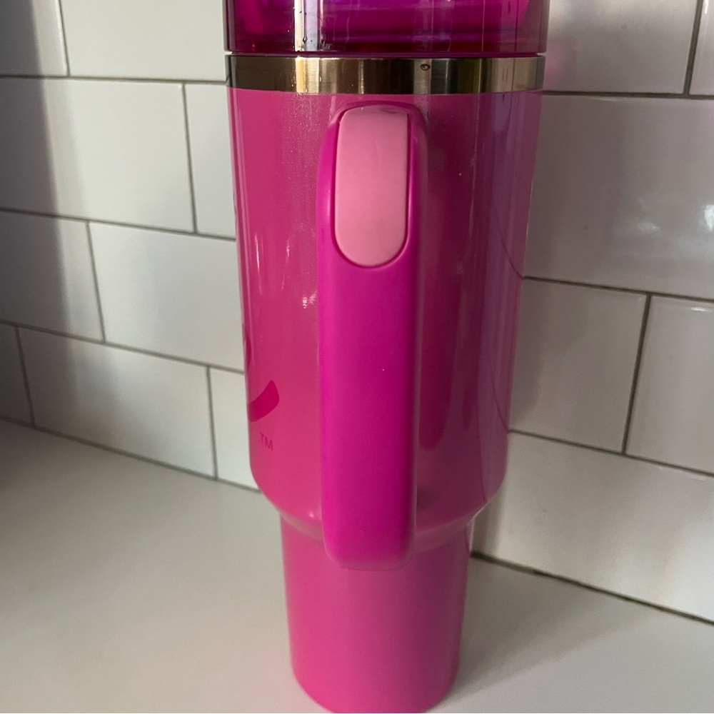 Limited Edition Barbie x Stanley Pink Tumbler 40oz - Picture 4 of 10